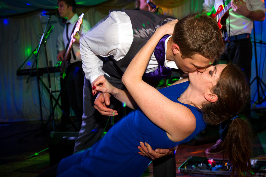 437-BNN-MLP29433-296